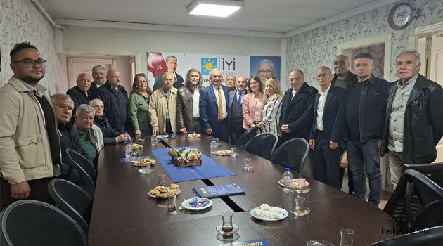 İSMAİL AĞABEYİMİN YANINDAYIM