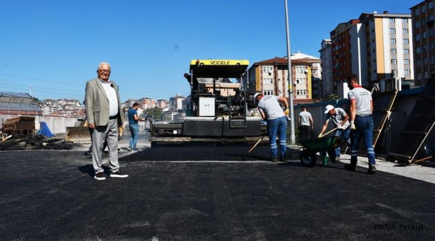 ZONGULDAK’TA KENDİ İMKANLARIYLA ASFALT DÖKEN TEK BELEDİYEYİZ